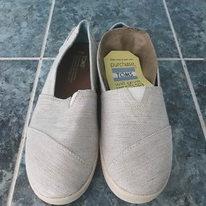 Tom’s Avalon Yarn Slip-ons. Never worn.